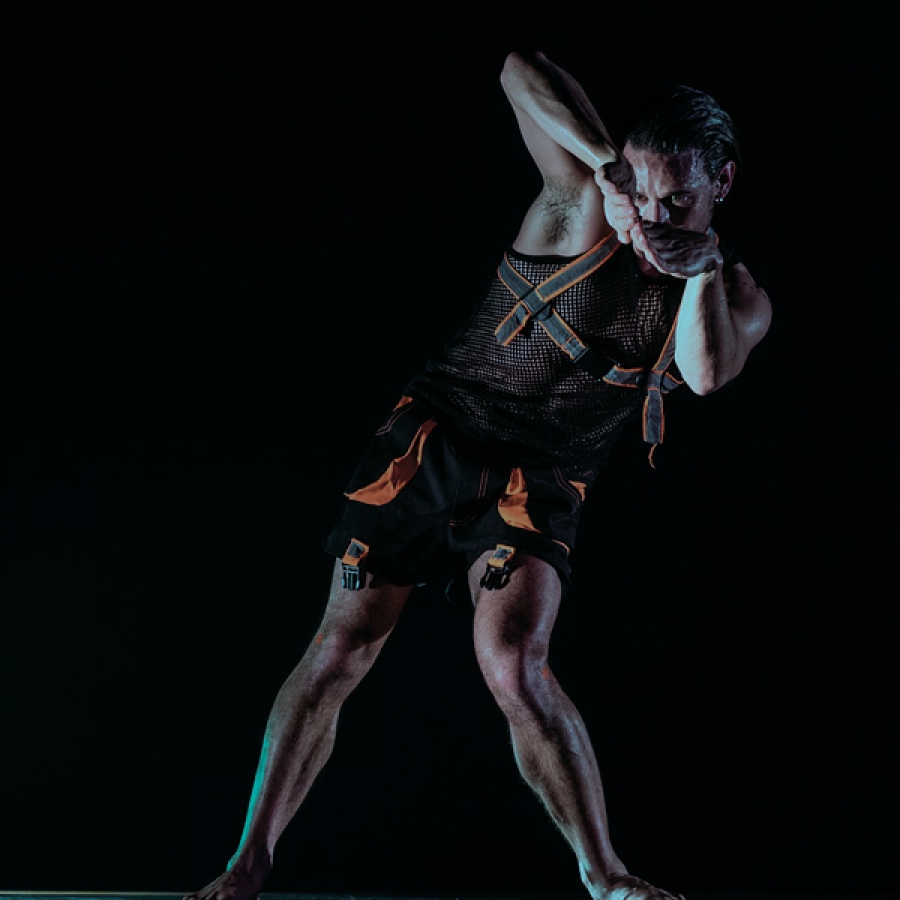 Rubble King // de Duarte Valadares // Palcos Instáveis Segunda Casa