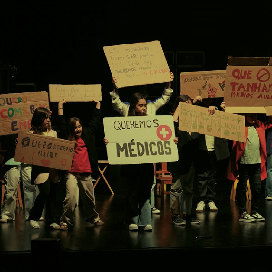 TEATRO EM FORMAÇÃO // INSCRIÇÕES // de 03 a 17 de setembro // LAB CRIATIVO